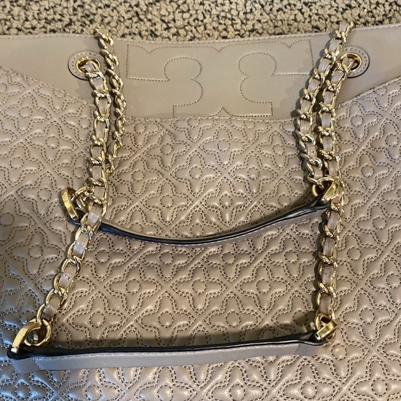 STUNNING Tory Burch Gray Leather Shoulder Bag in EUC